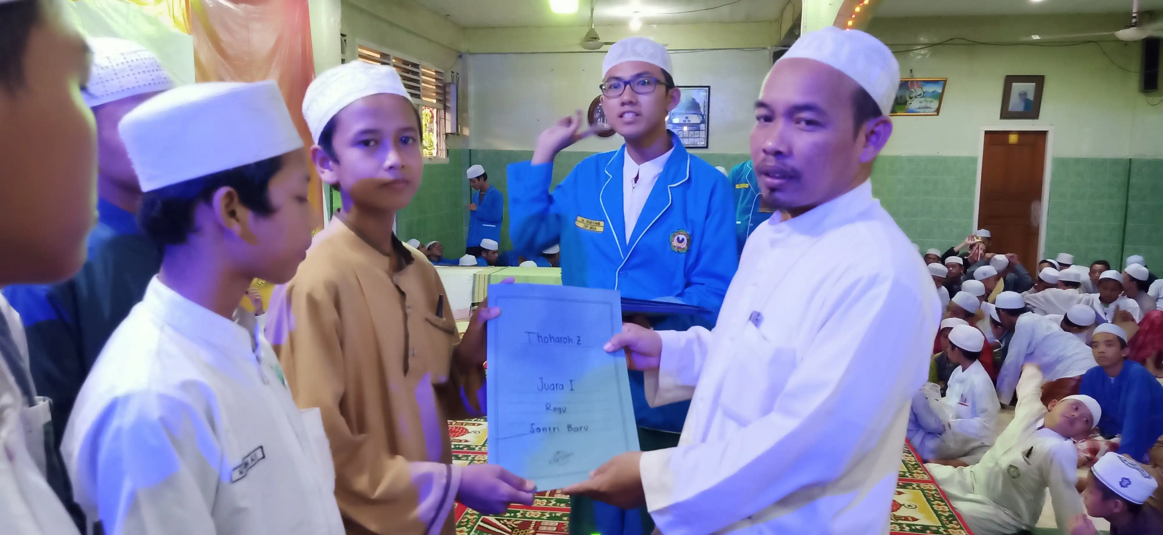 Pembagian Hadiah 122
